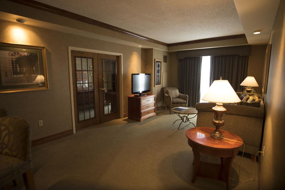 Hotel Topeka At City Center Luaran gambar