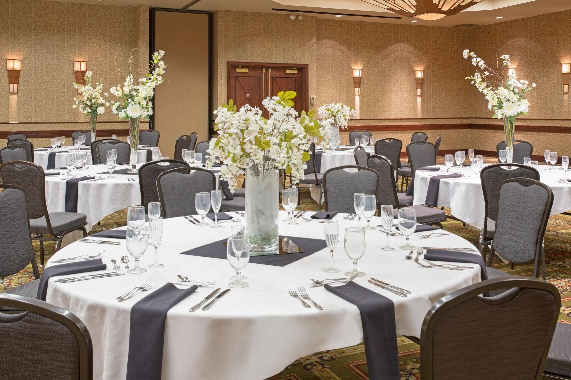 Hotel Topeka At City Center Luaran gambar